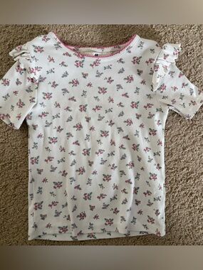 H&M White Ribbed Top with Pink Floral Print and Pink Trim